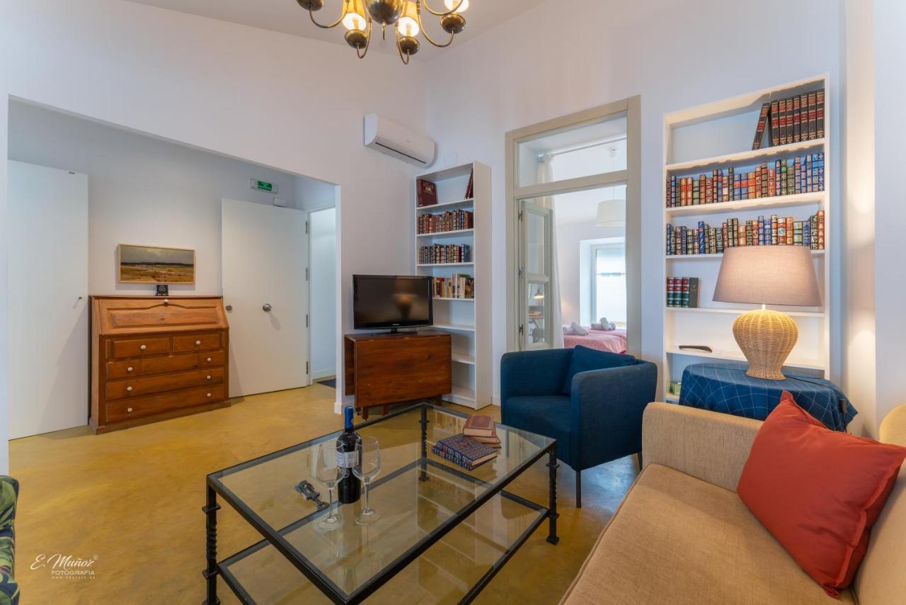 Apartamentos Tibula Museo เมรีดา ภายนอก รูปภาพ