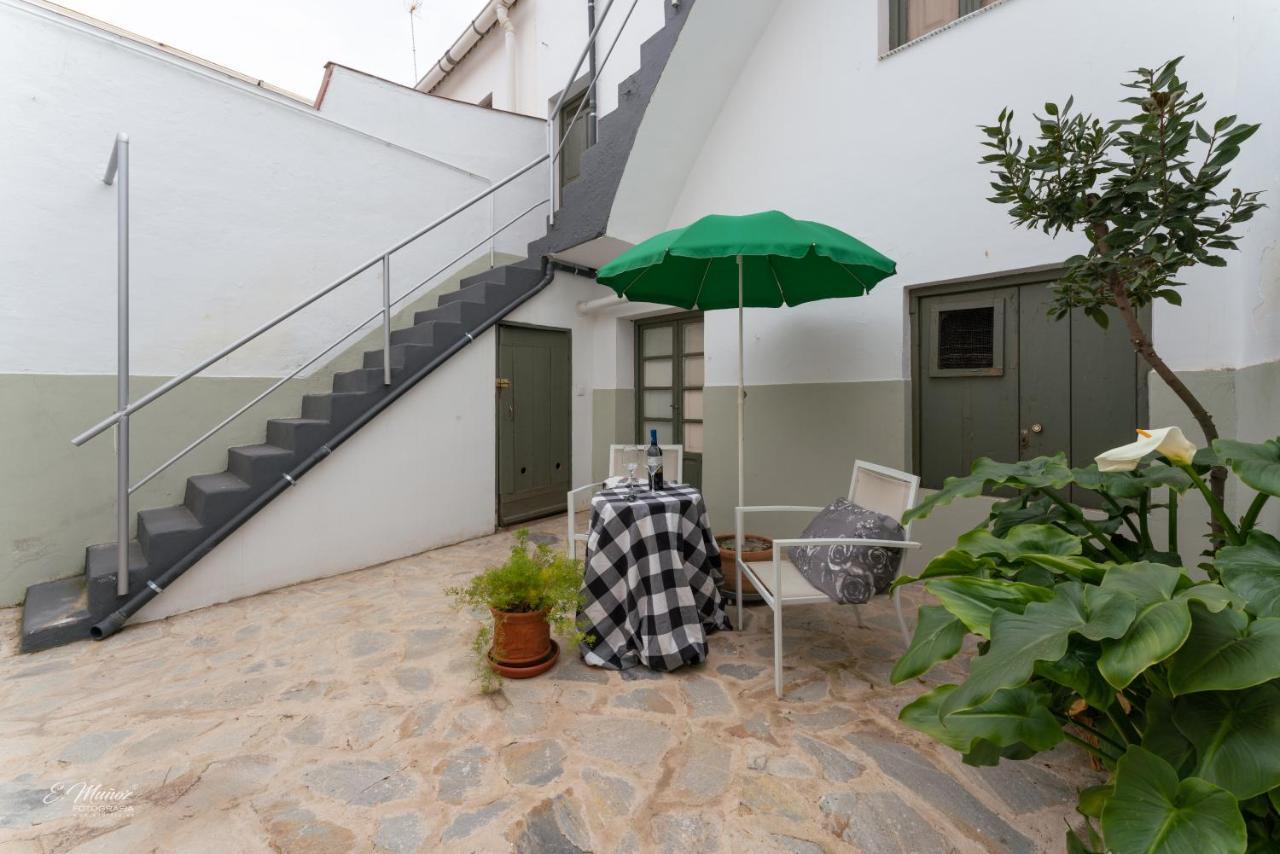 Apartamentos Tibula Museo เมรีดา ภายนอก รูปภาพ