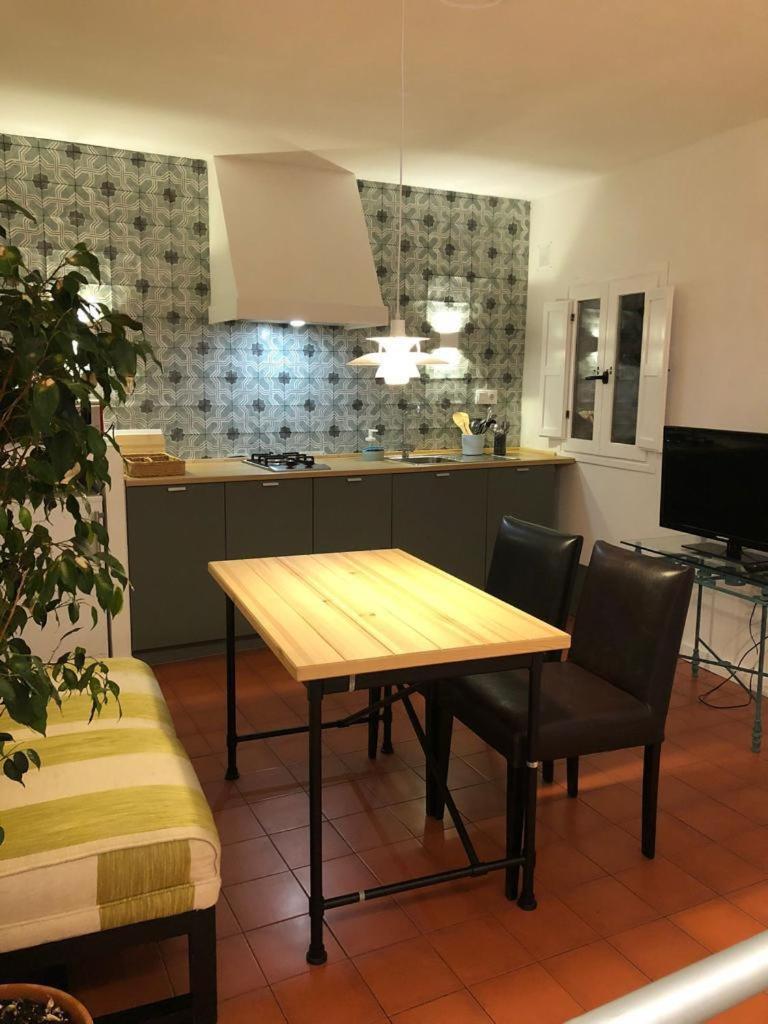 Apartamentos Tibula Museo เมรีดา ภายนอก รูปภาพ
